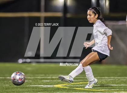 Thumbnail 3 in Santiago vs. Millikan photogallery.