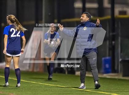 Thumbnail 3 in Santiago vs. Millikan photogallery.