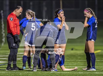 Thumbnail 3 in Santiago vs. Millikan photogallery.
