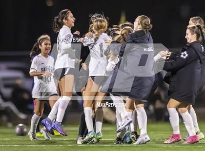 Thumbnail 3 in Santiago vs. Millikan photogallery.