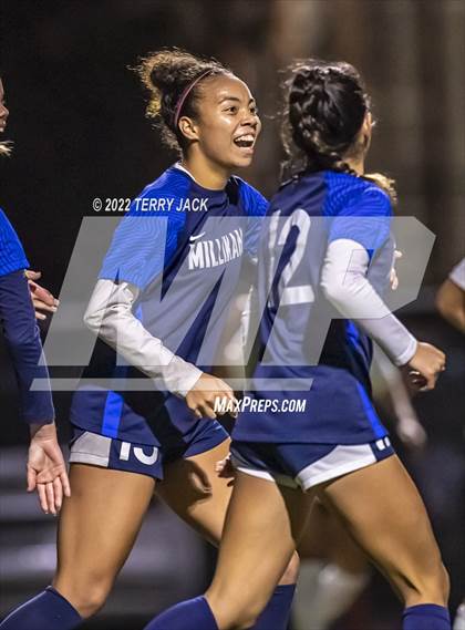 Thumbnail 3 in Santiago vs. Millikan photogallery.