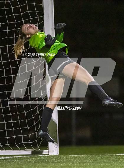 Thumbnail 1 in Santiago vs. Millikan photogallery.