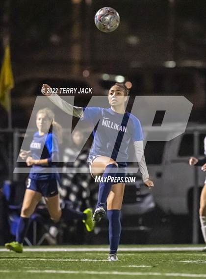 Thumbnail 3 in Santiago vs. Millikan photogallery.