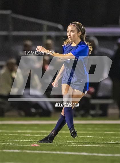 Thumbnail 3 in Santiago vs. Millikan photogallery.