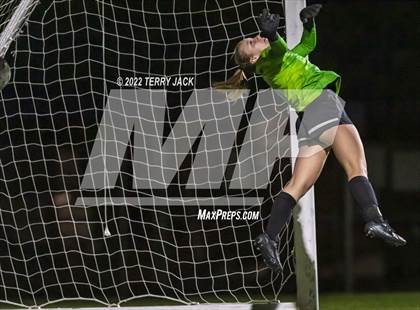 Thumbnail 1 in Santiago vs. Millikan photogallery.