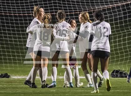 Thumbnail 2 in Santiago vs. Millikan photogallery.