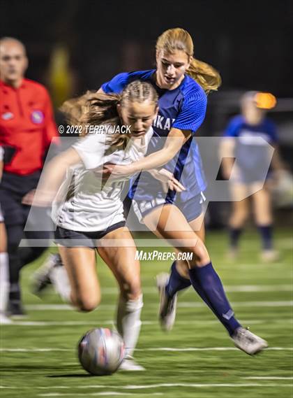 Thumbnail 1 in Santiago vs. Millikan photogallery.