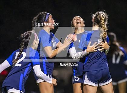 Thumbnail 2 in Santiago vs. Millikan photogallery.