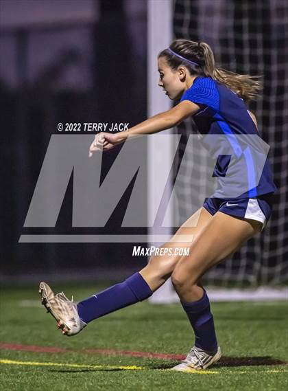 Thumbnail 3 in Santiago vs. Millikan photogallery.