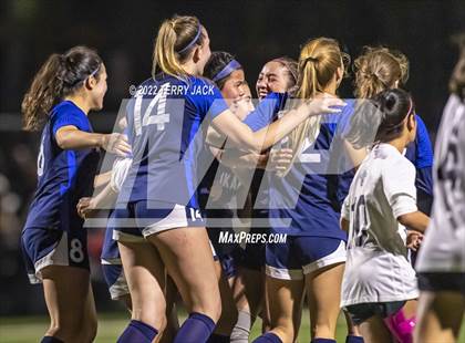 Thumbnail 3 in Santiago vs. Millikan photogallery.