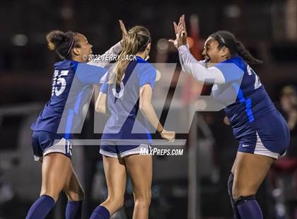 Thumbnail 3 in Santiago vs. Millikan photogallery.