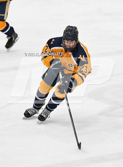 Thumbnail 2 in Victor vs. Pittsford (NYSPHSAA Section 5 Class A Sectional Final) photogallery.