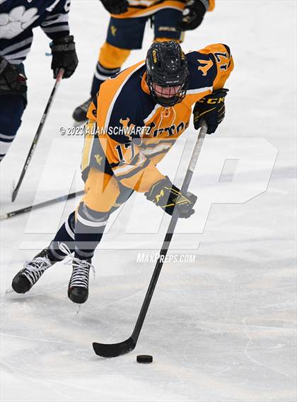 Thumbnail 3 in Victor vs. Pittsford (NYSPHSAA Section 5 Class A Sectional Final) photogallery.