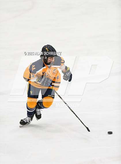 Thumbnail 1 in Victor vs. Pittsford (NYSPHSAA Section 5 Class A Sectional Final) photogallery.