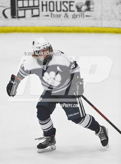 Thumbnail 2 in Victor vs. Pittsford (NYSPHSAA Section 5 Class A Sectional Final) photogallery.