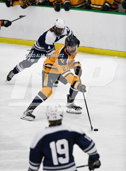 Thumbnail 2 in Victor vs. Pittsford (NYSPHSAA Section 5 Class A Sectional Final) photogallery.