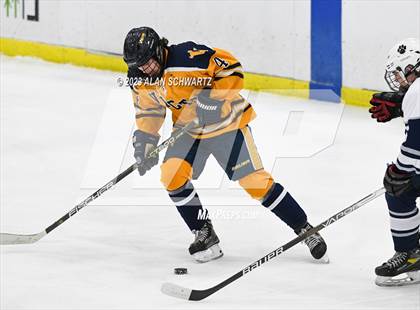 Thumbnail 1 in Victor vs. Pittsford (NYSPHSAA Section 5 Class A Sectional Final) photogallery.