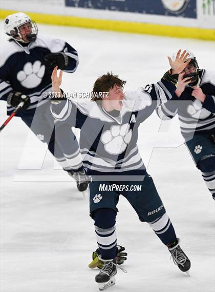 Thumbnail 3 in Victor vs. Pittsford (NYSPHSAA Section 5 Class A Sectional Final) photogallery.