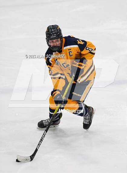 Thumbnail 1 in Victor vs. Pittsford (NYSPHSAA Section 5 Class A Sectional Final) photogallery.