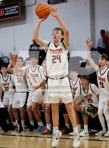 Thumbnail 2 in Foothill @ Douglas photogallery.