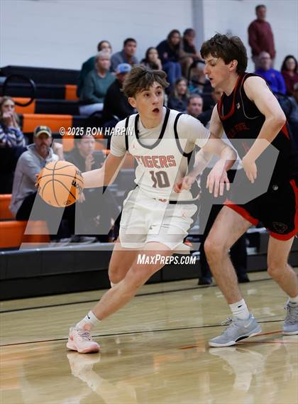 Thumbnail 2 in Foothill @ Douglas photogallery.