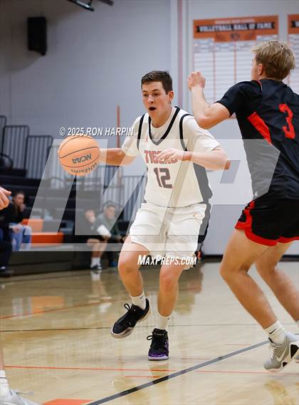 Thumbnail 1 in Foothill @ Douglas photogallery.