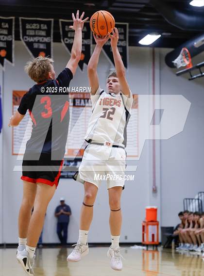 Thumbnail 2 in Foothill @ Douglas photogallery.