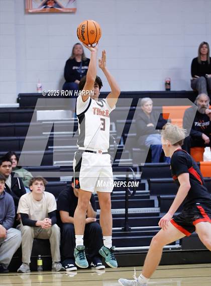 Thumbnail 2 in Foothill @ Douglas photogallery.