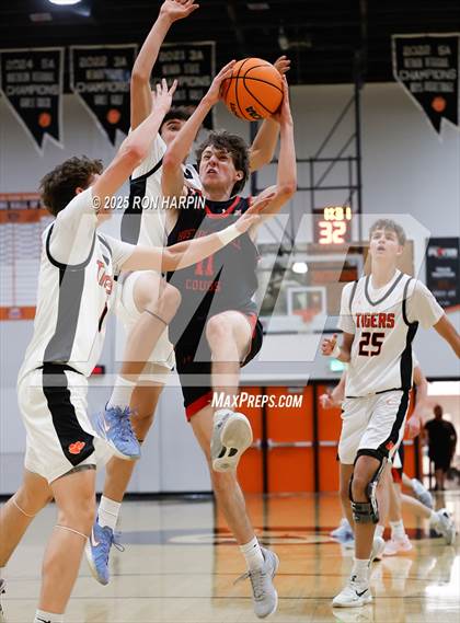 Thumbnail 3 in Foothill @ Douglas photogallery.