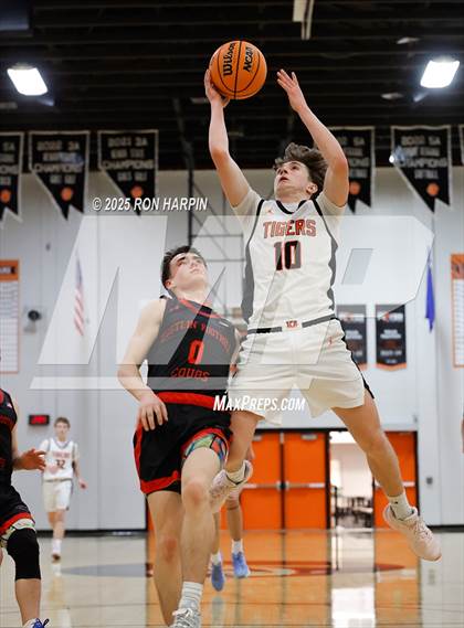 Thumbnail 2 in Foothill @ Douglas photogallery.