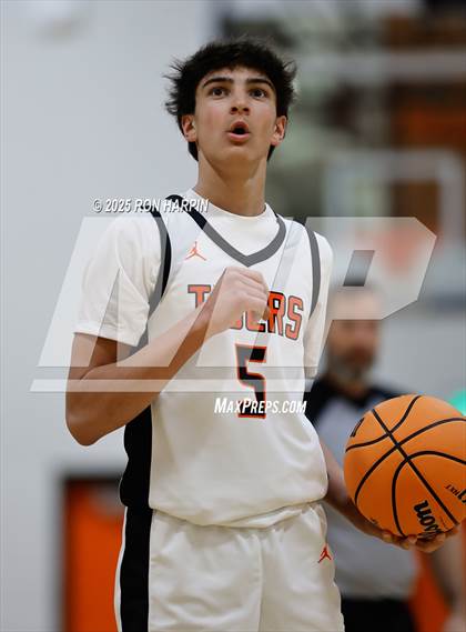 Thumbnail 2 in Foothill @ Douglas photogallery.