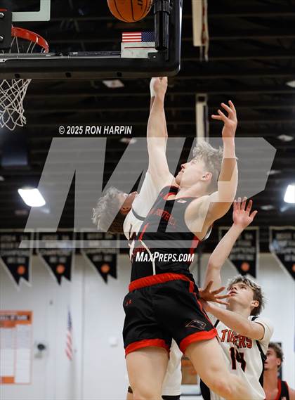 Thumbnail 1 in Foothill @ Douglas photogallery.