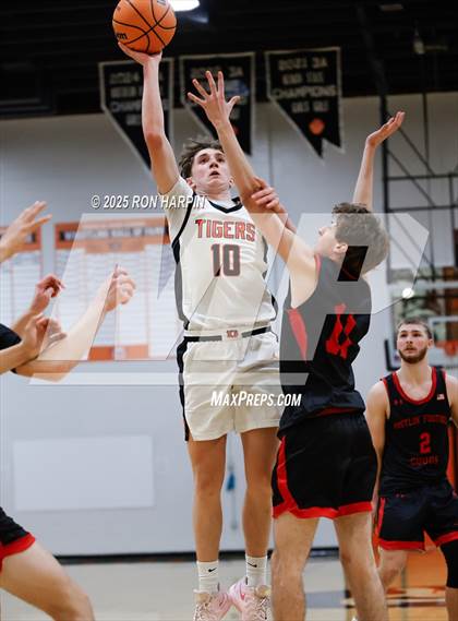 Thumbnail 1 in Foothill @ Douglas photogallery.