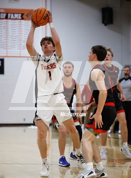 Thumbnail 1 in Foothill @ Douglas photogallery.