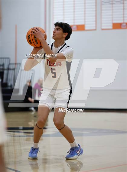 Thumbnail 1 in Foothill @ Douglas photogallery.