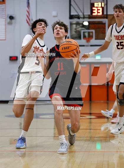 Thumbnail 2 in Foothill @ Douglas photogallery.