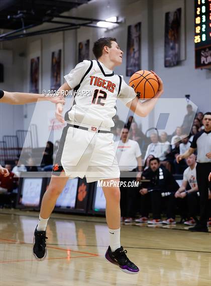 Thumbnail 1 in Foothill @ Douglas photogallery.