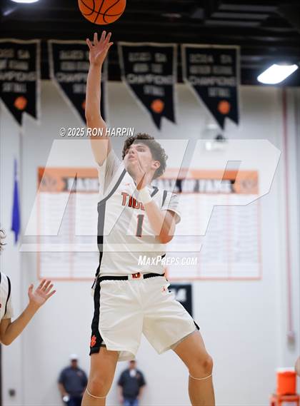 Thumbnail 3 in Foothill @ Douglas photogallery.