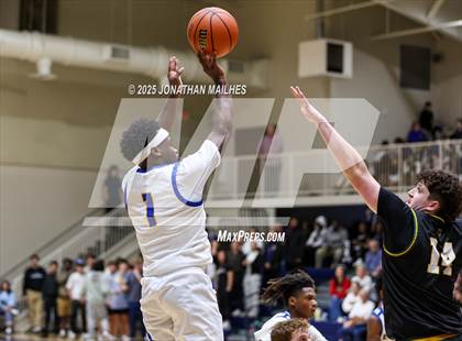 Thumbnail 1 in Live Oak vs French Settlement (Livingston Parish Tournament) photogallery.