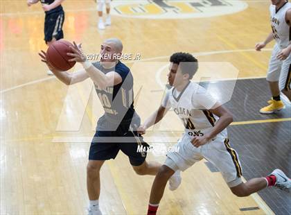 Thumbnail 2 in Greensburg Salem vs. Franklin Regional photogallery.