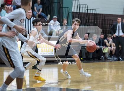 Thumbnail 2 in Greensburg Salem vs. Franklin Regional photogallery.