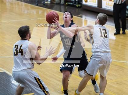 Thumbnail 2 in Greensburg Salem vs. Franklin Regional photogallery.
