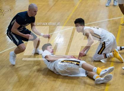Thumbnail 2 in Greensburg Salem vs. Franklin Regional photogallery.
