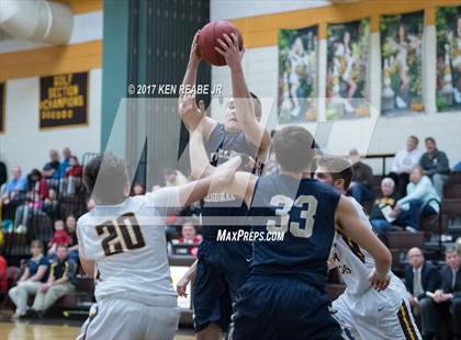 Thumbnail 2 in Greensburg Salem vs. Franklin Regional photogallery.