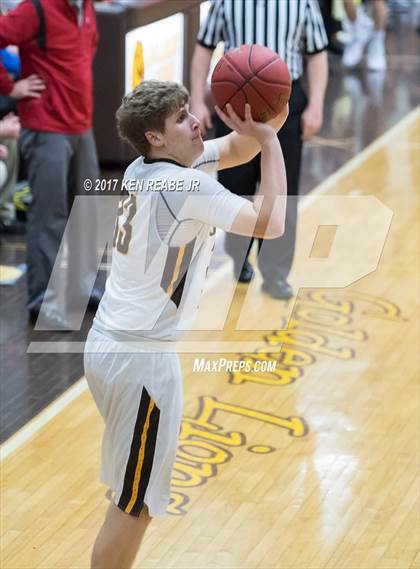 Thumbnail 2 in Greensburg Salem vs. Franklin Regional photogallery.