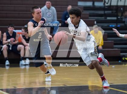 Thumbnail 2 in Greensburg Salem vs. Franklin Regional photogallery.