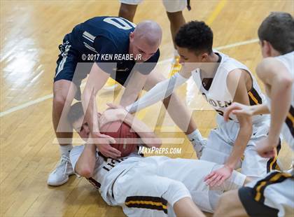 Thumbnail 3 in Greensburg Salem vs. Franklin Regional photogallery.