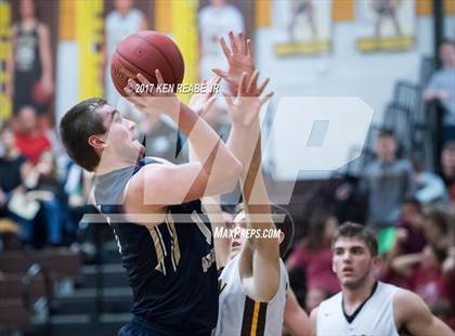 Thumbnail 1 in Greensburg Salem vs. Franklin Regional photogallery.