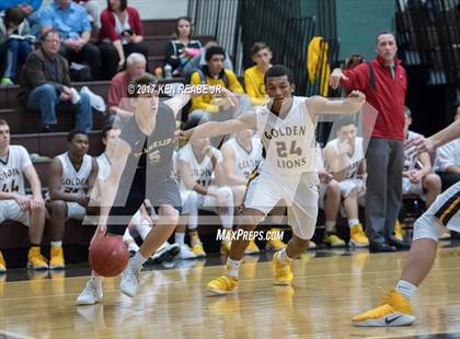 Thumbnail 1 in Greensburg Salem vs. Franklin Regional photogallery.