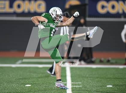 Thumbnail 1 in Lincoln vs. Pittsburg (CIF State D1AA Final) photogallery.